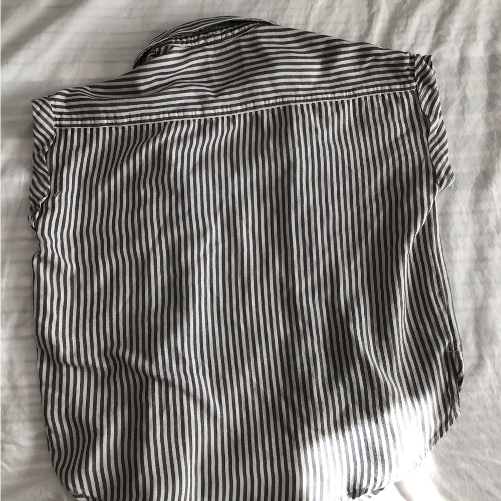 Abercrombie & Fitch Relaxed Soft Striped Button-Down Cap sleeve - Picture 3 of 4